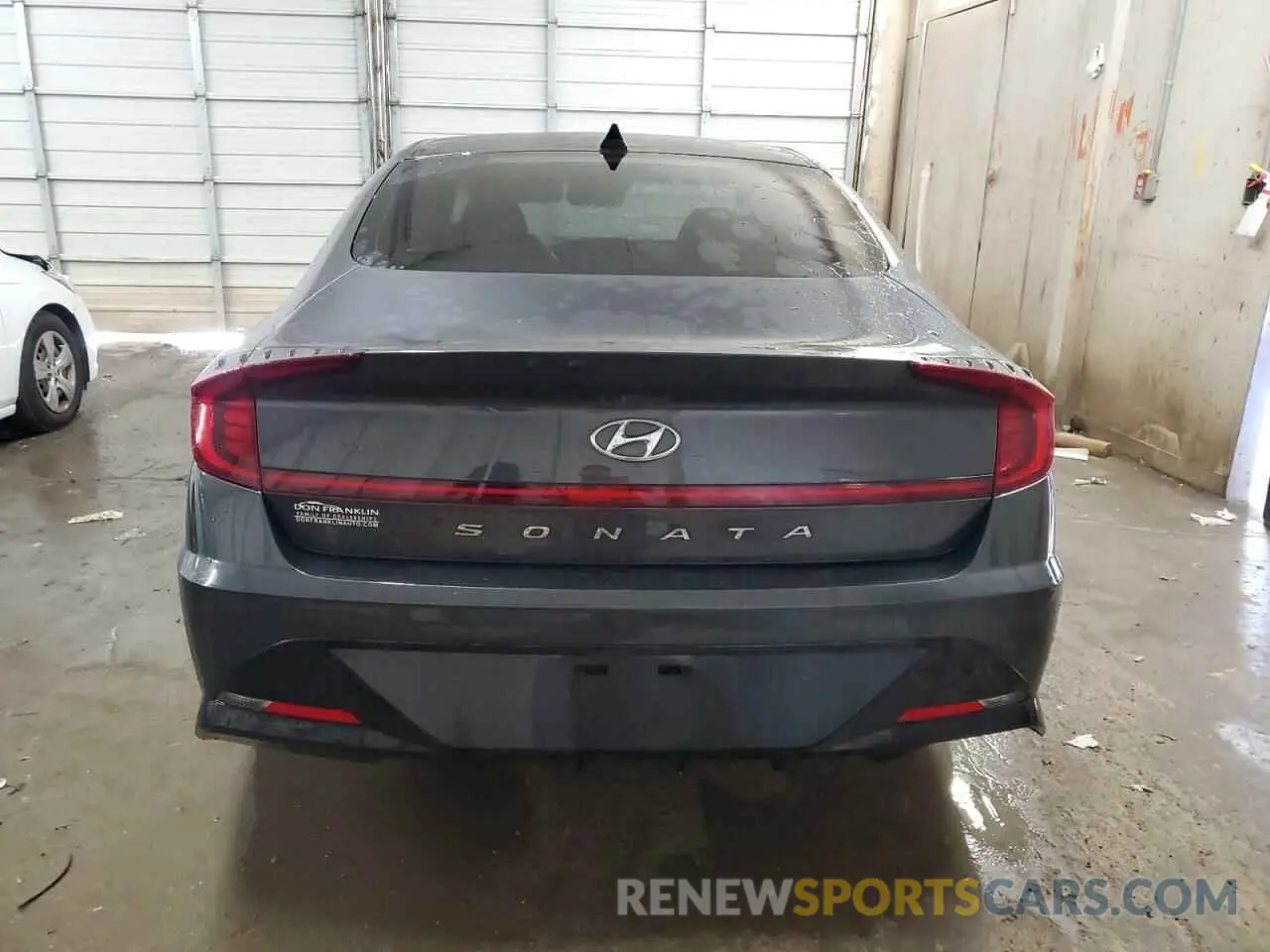 6 Photograph of a damaged car 5NPEL4JA9LH031038 HYUNDAI SONATA 2020
