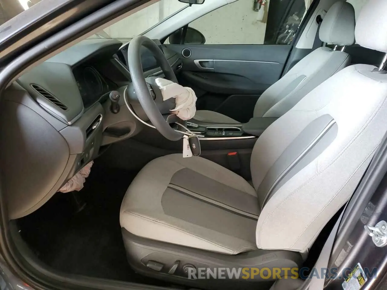 7 Photograph of a damaged car 5NPEL4JA9LH031038 HYUNDAI SONATA 2020