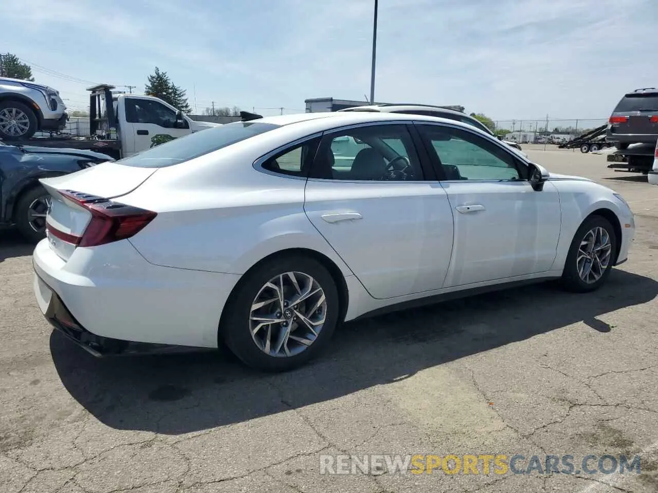 3 Photograph of a damaged car 5NPEL4JA9LH040726 HYUNDAI SONATA 2020