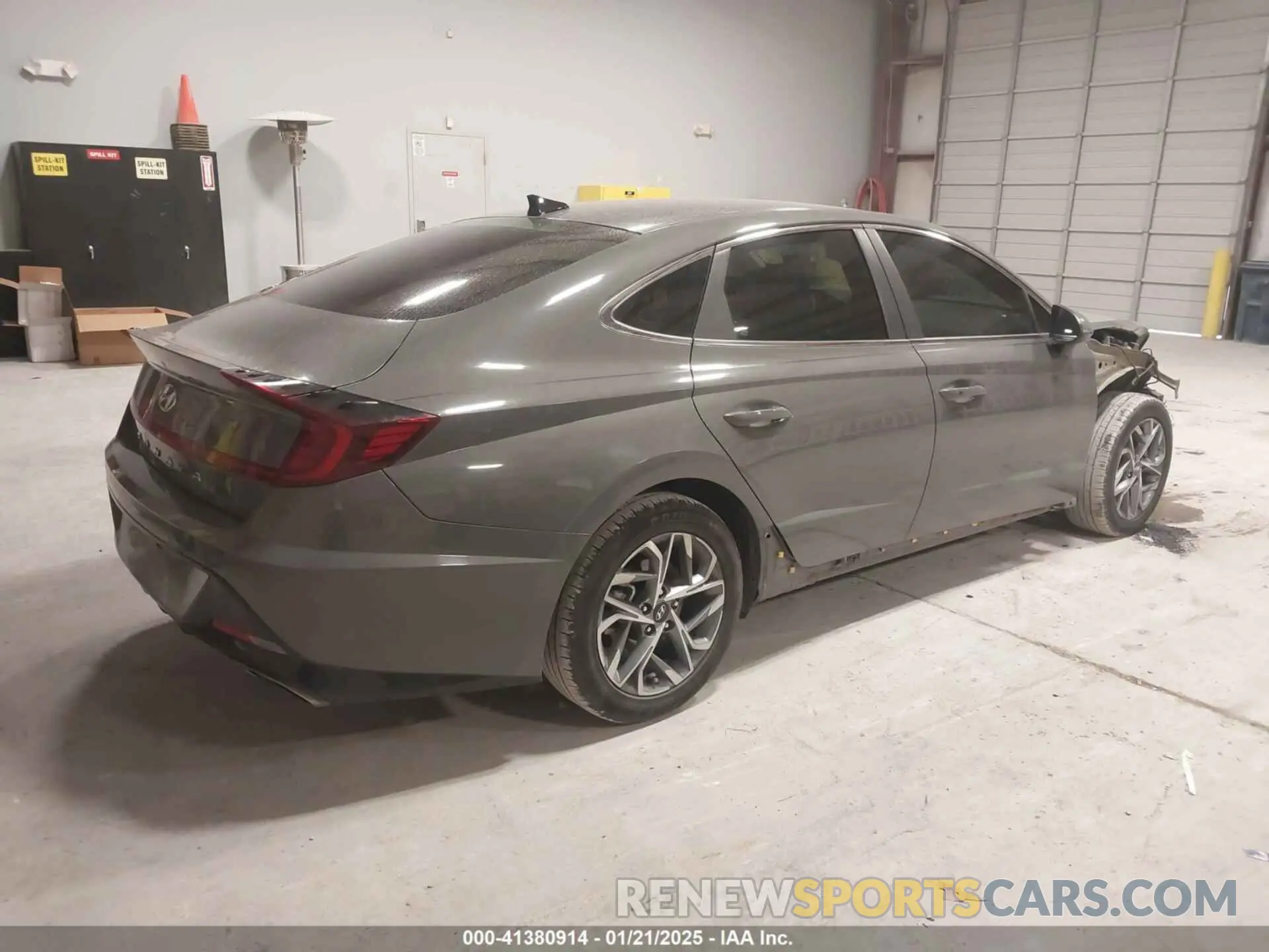 4 Photograph of a damaged car 5NPEL4JAXLH003863 HYUNDAI SONATA 2020