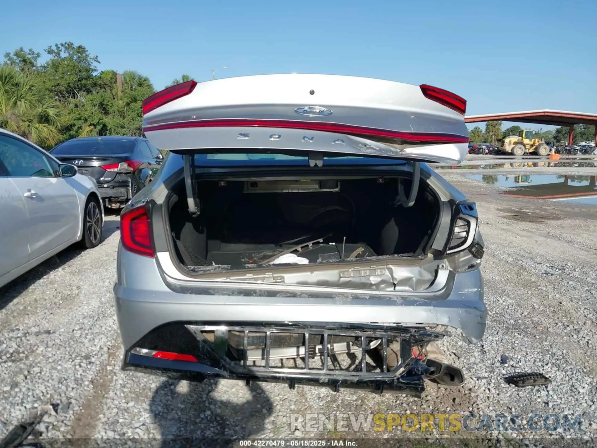 16 Photograph of a damaged car 5NPEL4JAXLH029055 HYUNDAI SONATA 2020