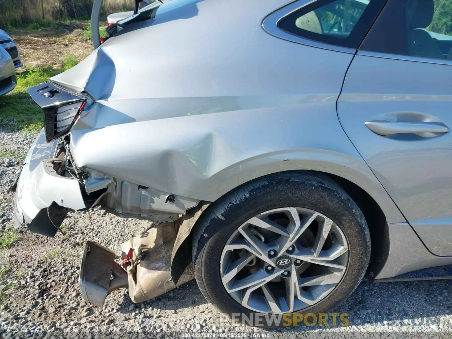18 Photograph of a damaged car 5NPEL4JAXLH029055 HYUNDAI SONATA 2020