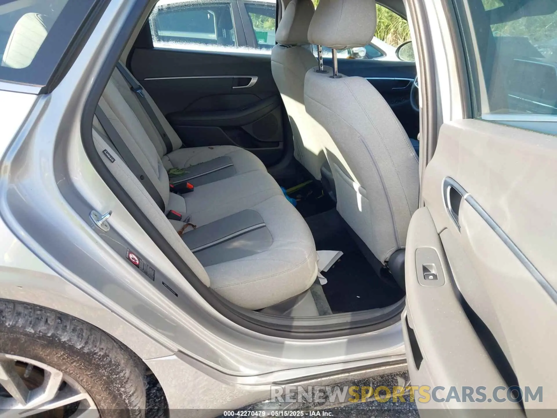 8 Photograph of a damaged car 5NPEL4JAXLH029055 HYUNDAI SONATA 2020