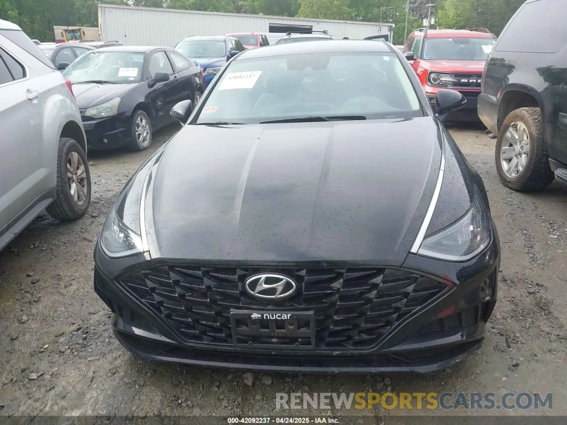 12 Photograph of a damaged car 5NPEL4JAXLH030934 HYUNDAI SONATA 2020