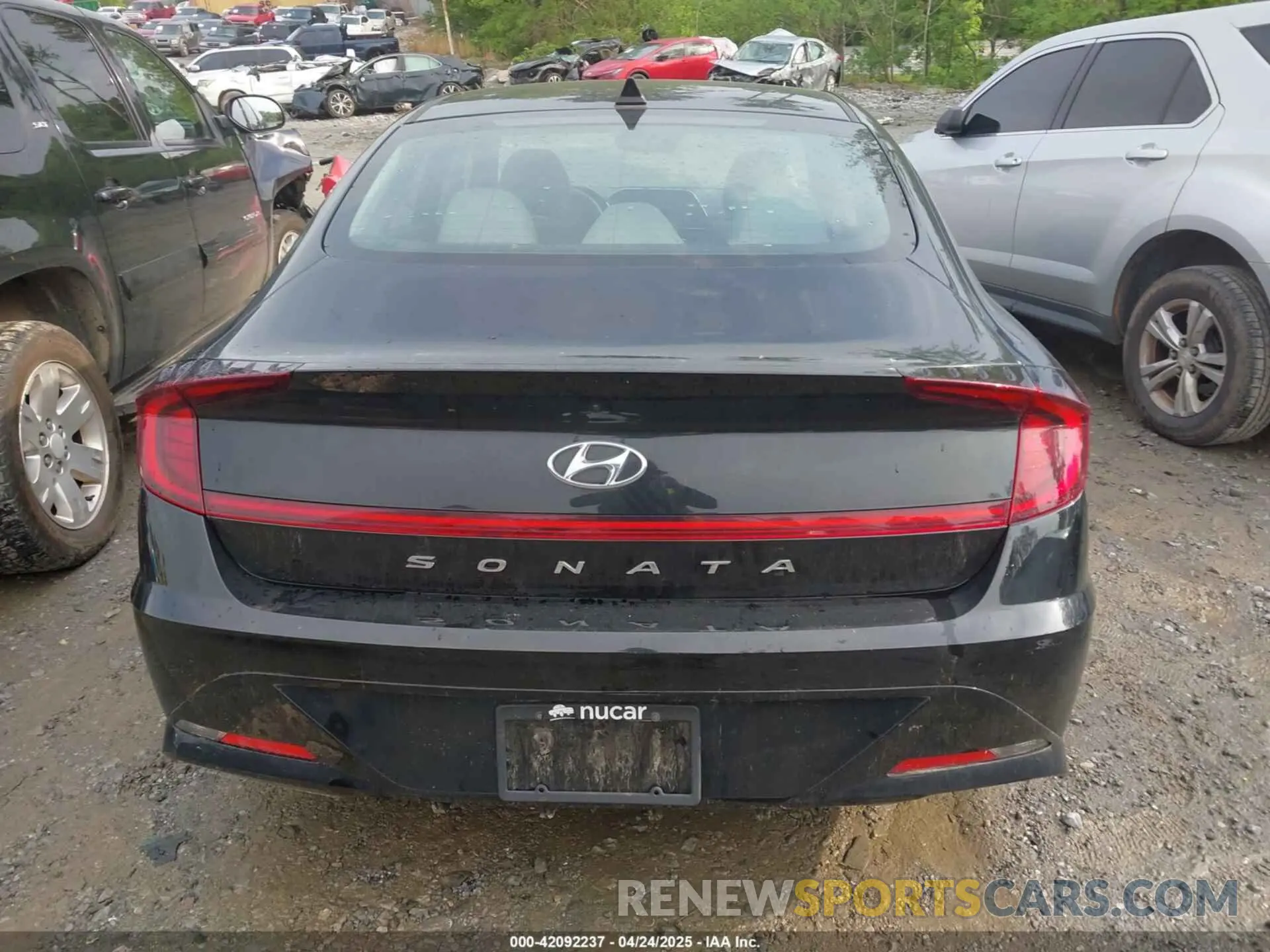 16 Photograph of a damaged car 5NPEL4JAXLH030934 HYUNDAI SONATA 2020