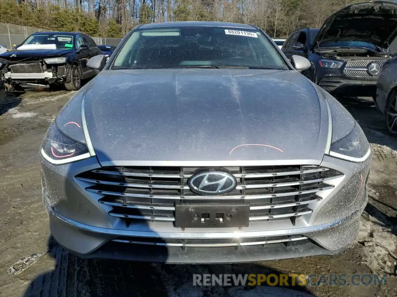 5 Photograph of a damaged car KMHL24JJ4LA015911 HYUNDAI SONATA 2020