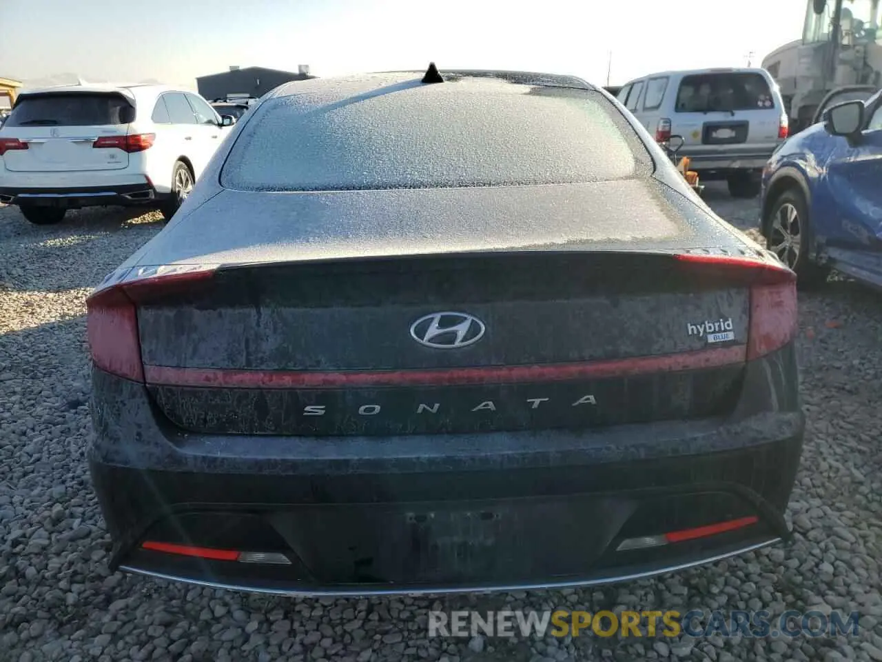 6 Photograph of a damaged car KMHL24JJ9LA010056 HYUNDAI SONATA 2020