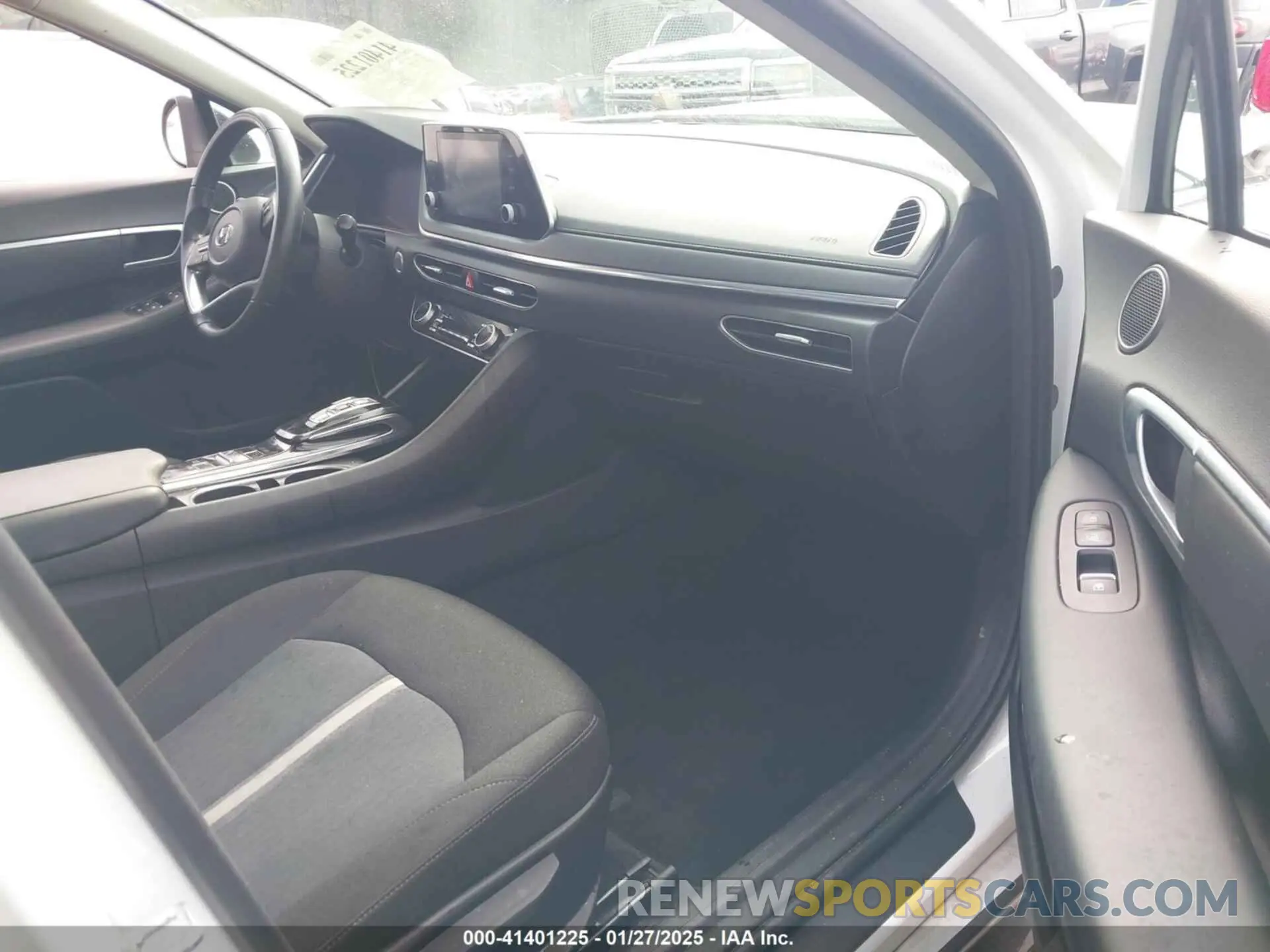 5 Photograph of a damaged car 5NPEF4JA0MH099639 HYUNDAI SONATA 2021