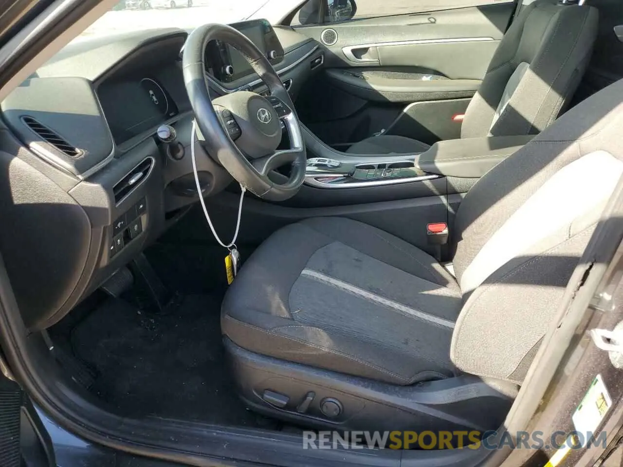 7 Photograph of a damaged car 5NPEF4JA1MH124144 HYUNDAI SONATA 2021