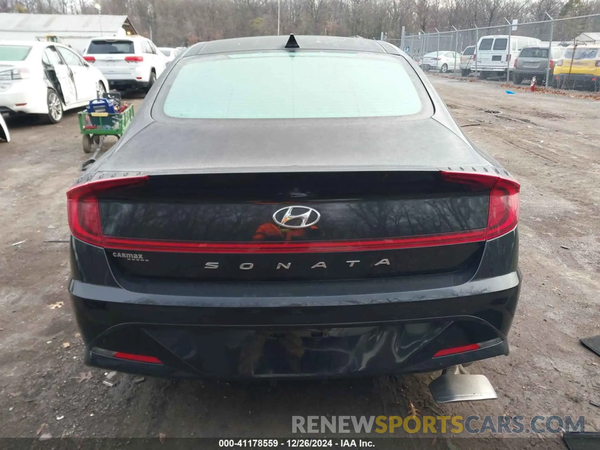 16 Photograph of a damaged car 5NPEF4JA3MH092362 HYUNDAI SONATA 2021