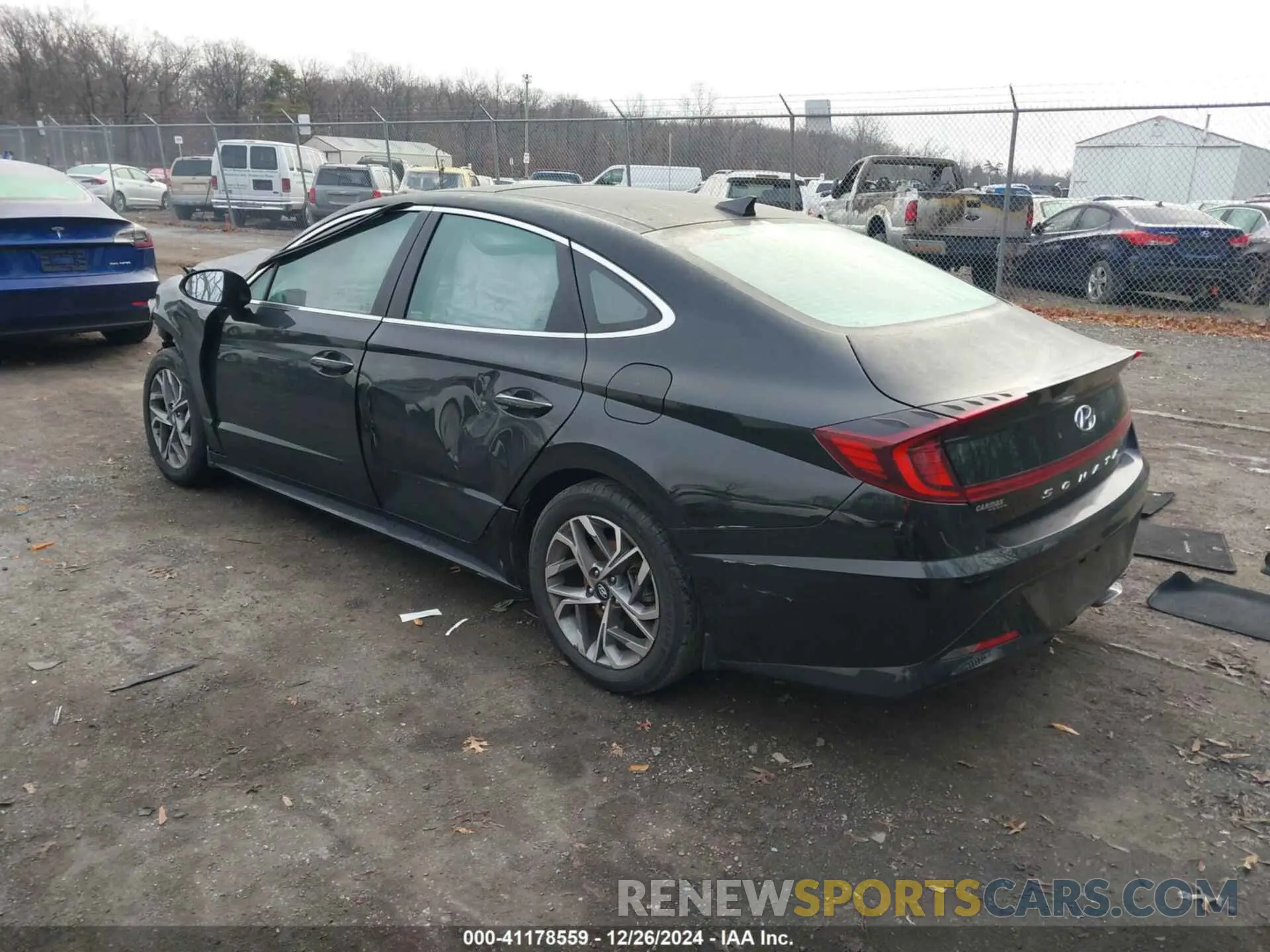 3 Photograph of a damaged car 5NPEF4JA3MH092362 HYUNDAI SONATA 2021
