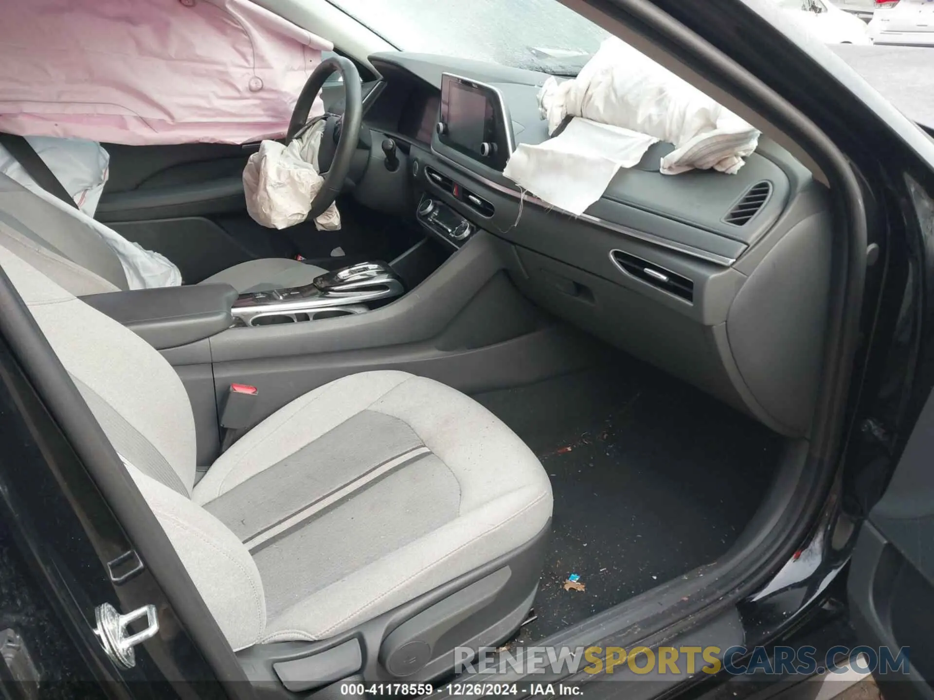 5 Photograph of a damaged car 5NPEF4JA3MH092362 HYUNDAI SONATA 2021