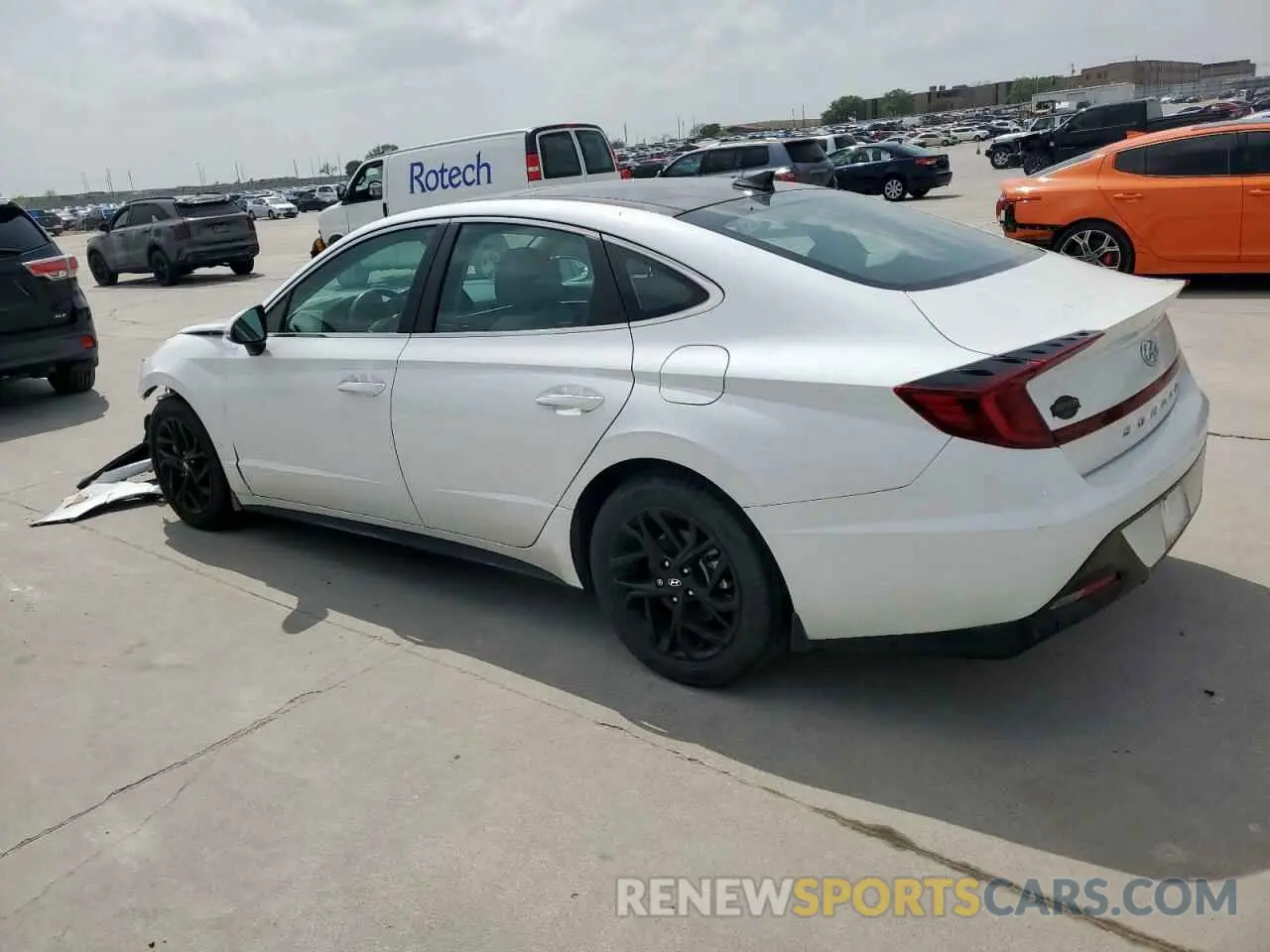 2 Photograph of a damaged car 5NPEF4JA4MH083816 HYUNDAI SONATA 2021