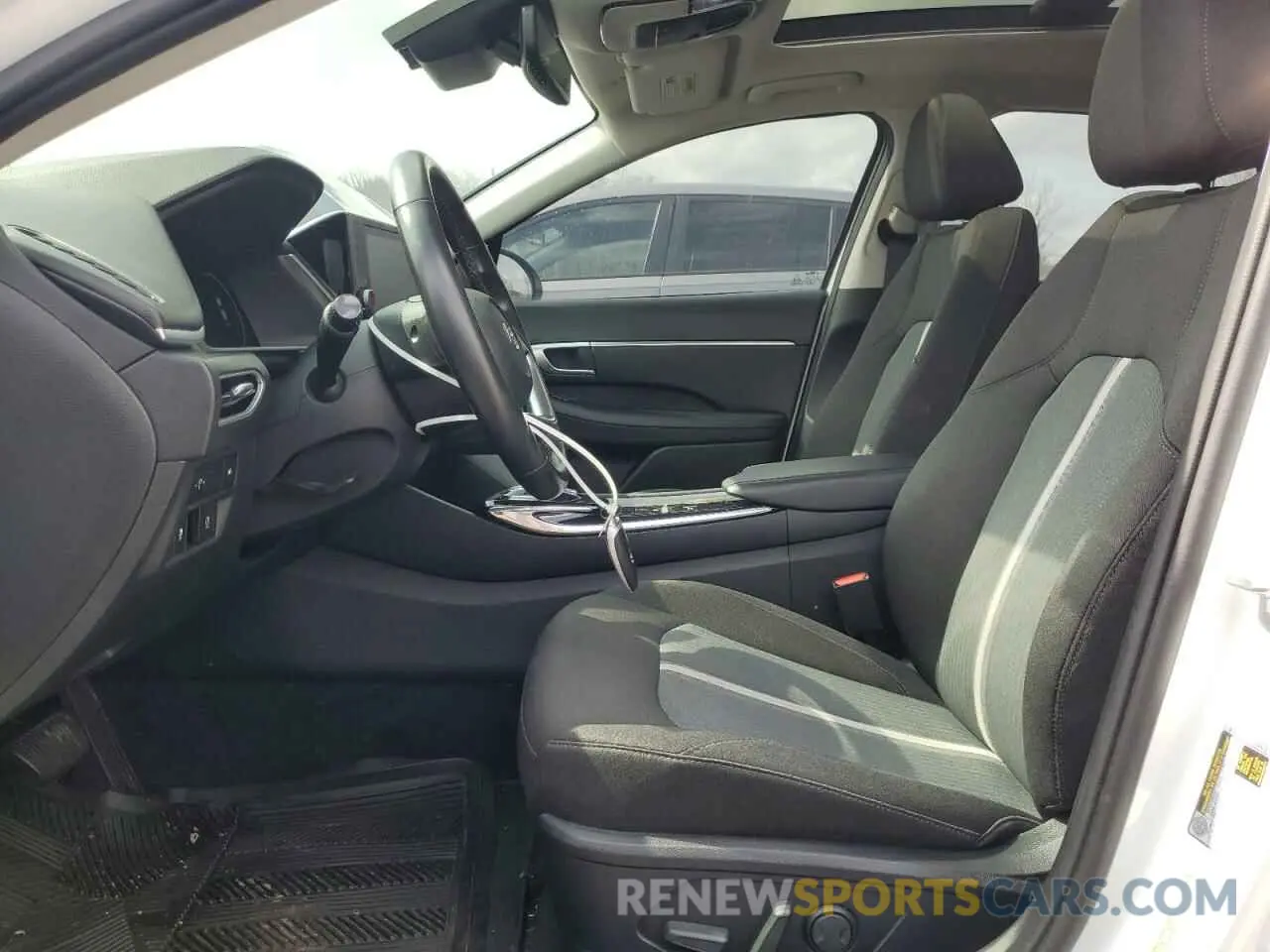 7 Photograph of a damaged car 5NPEF4JA5MH083663 HYUNDAI SONATA 2021
