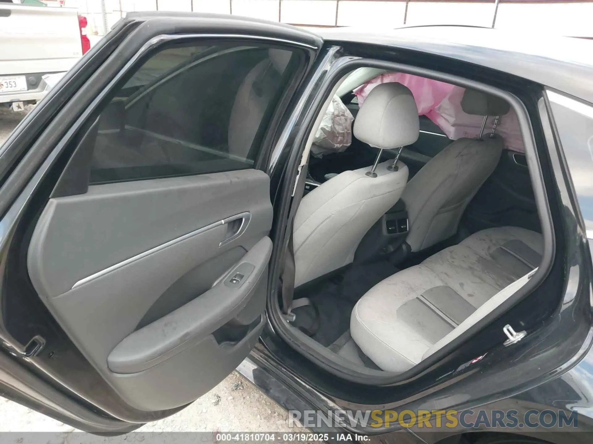 8 Photograph of a damaged car 5NPEF4JA5MH087230 HYUNDAI SONATA 2021