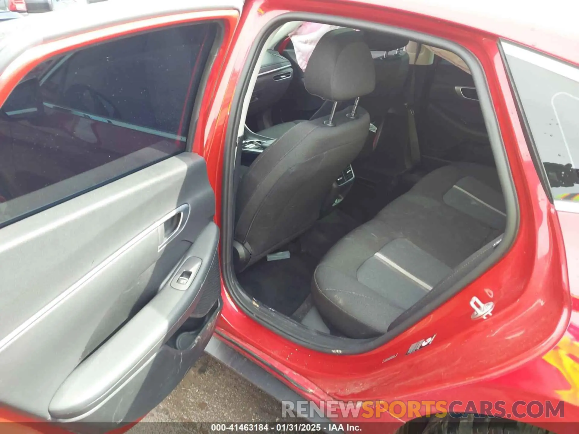 8 Photograph of a damaged car 5NPEF4JA5MH094484 HYUNDAI SONATA 2021