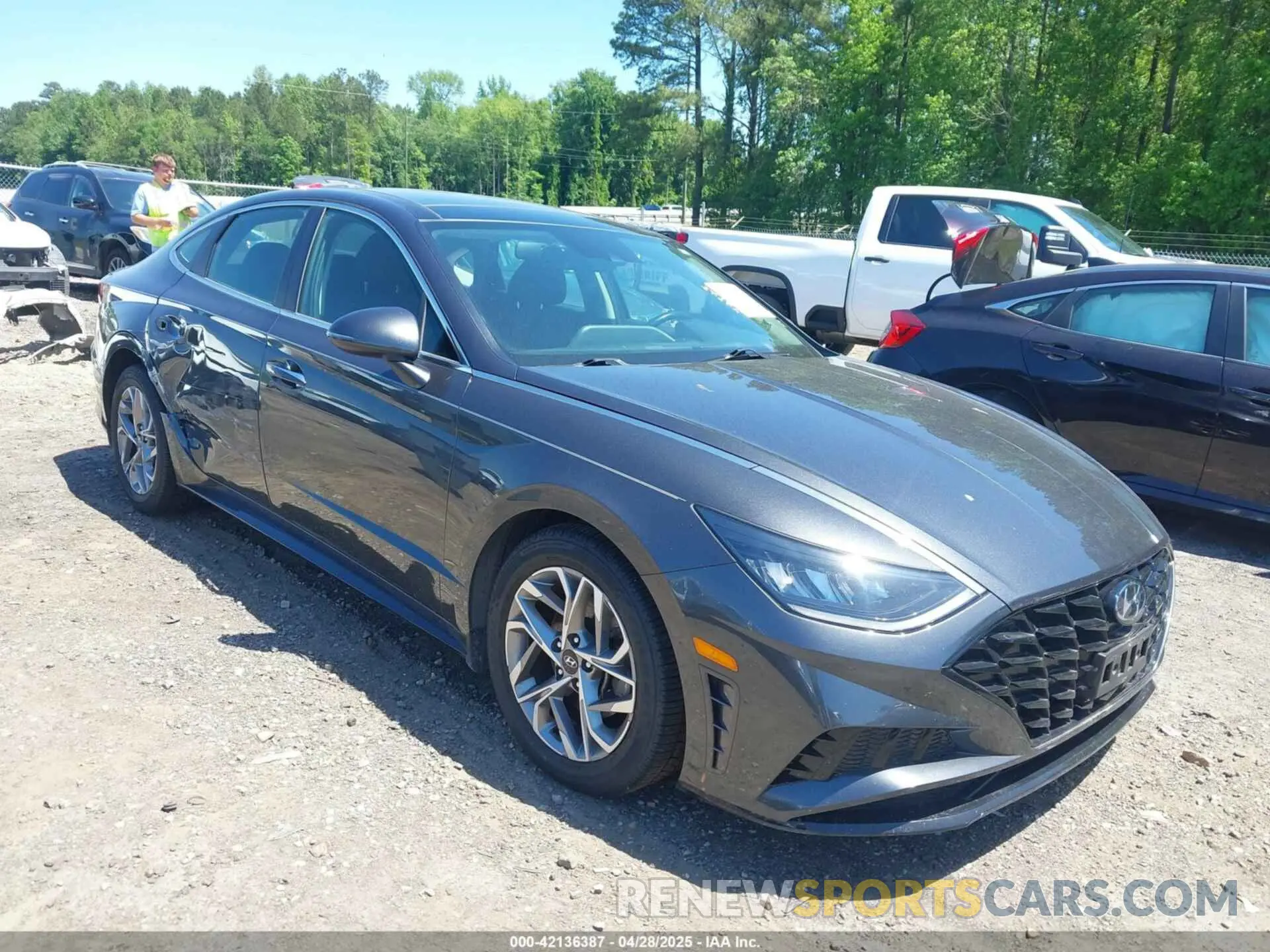 1 Photograph of a damaged car 5NPEF4JA6MH083431 HYUNDAI SONATA 2021
