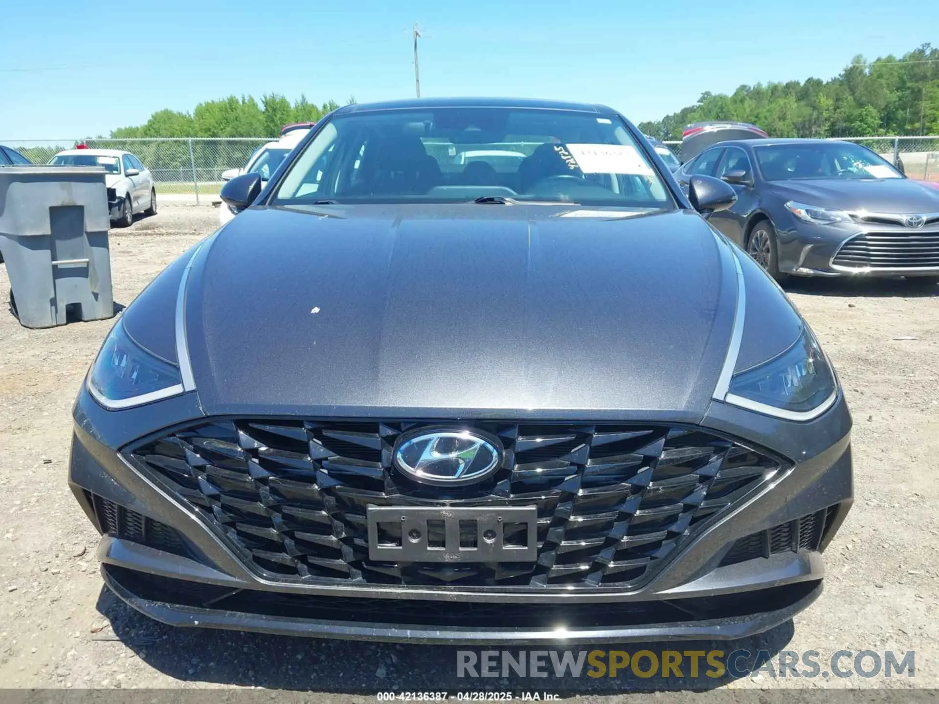 12 Photograph of a damaged car 5NPEF4JA6MH083431 HYUNDAI SONATA 2021