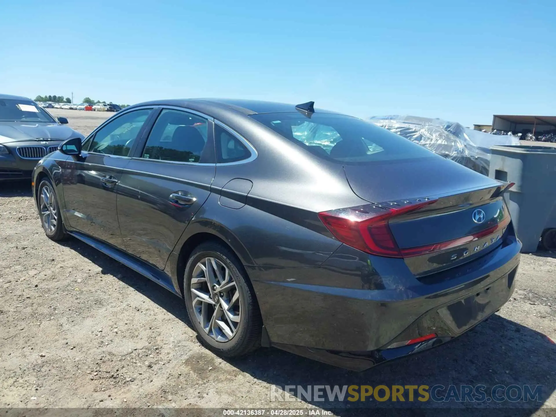 3 Photograph of a damaged car 5NPEF4JA6MH083431 HYUNDAI SONATA 2021
