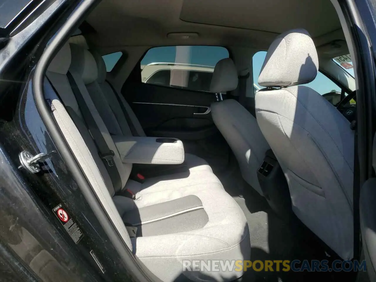 10 Photograph of a damaged car 5NPEF4JA6MH096048 HYUNDAI SONATA 2021