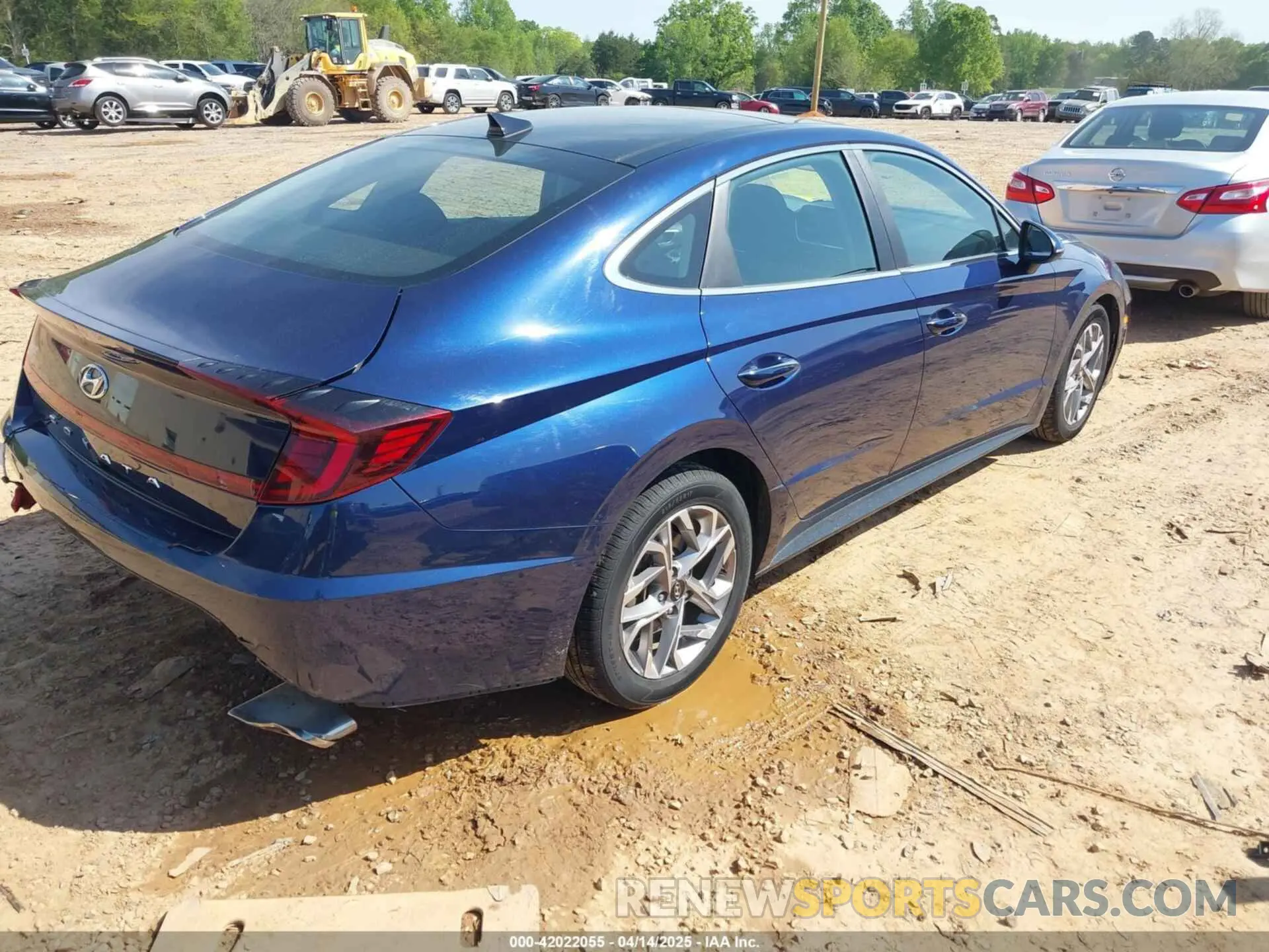 4 Photograph of a damaged car 5NPEF4JA6MH096101 HYUNDAI SONATA 2021