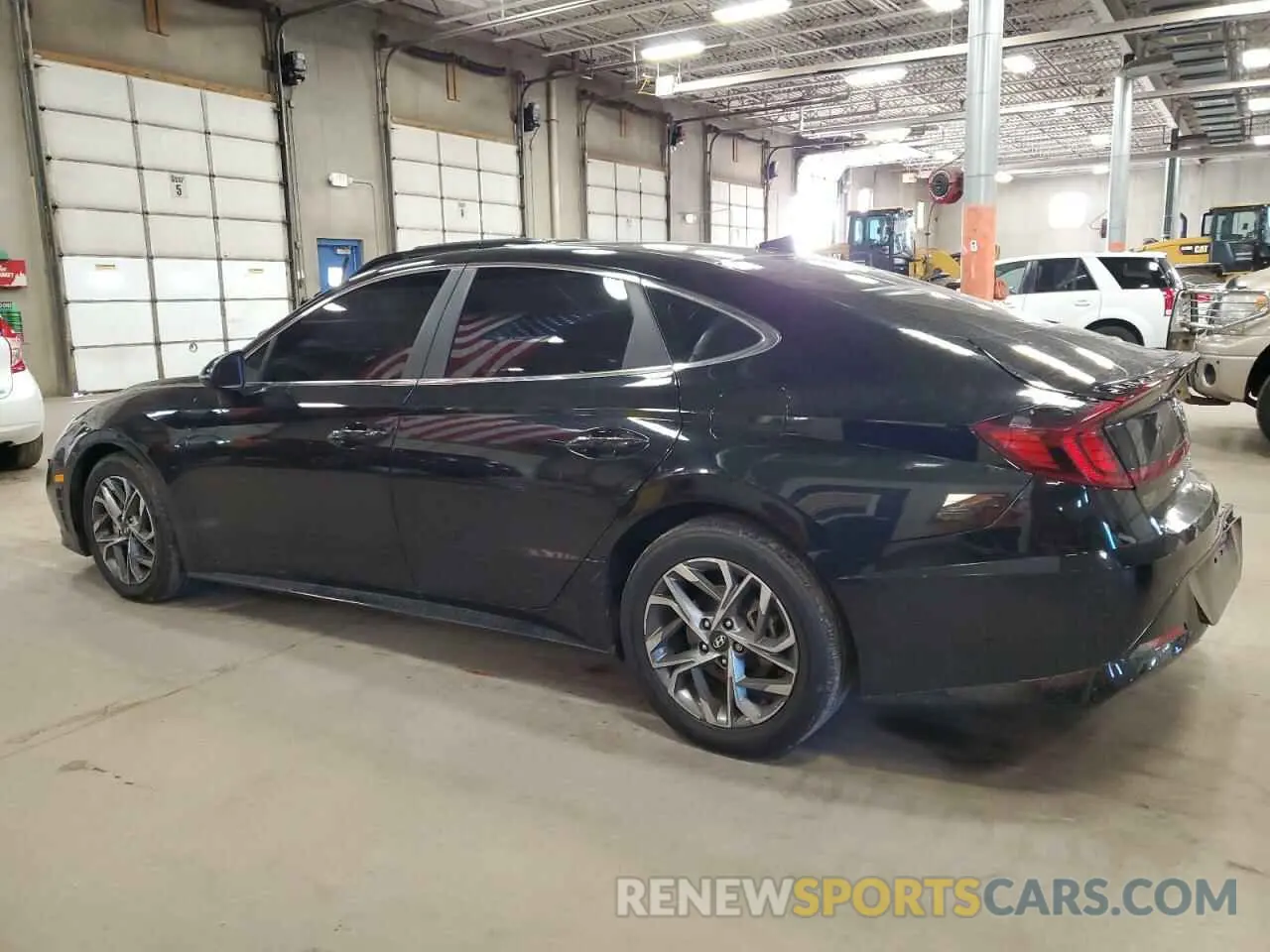 2 Photograph of a damaged car 5NPEF4JA6MH102415 HYUNDAI SONATA 2021