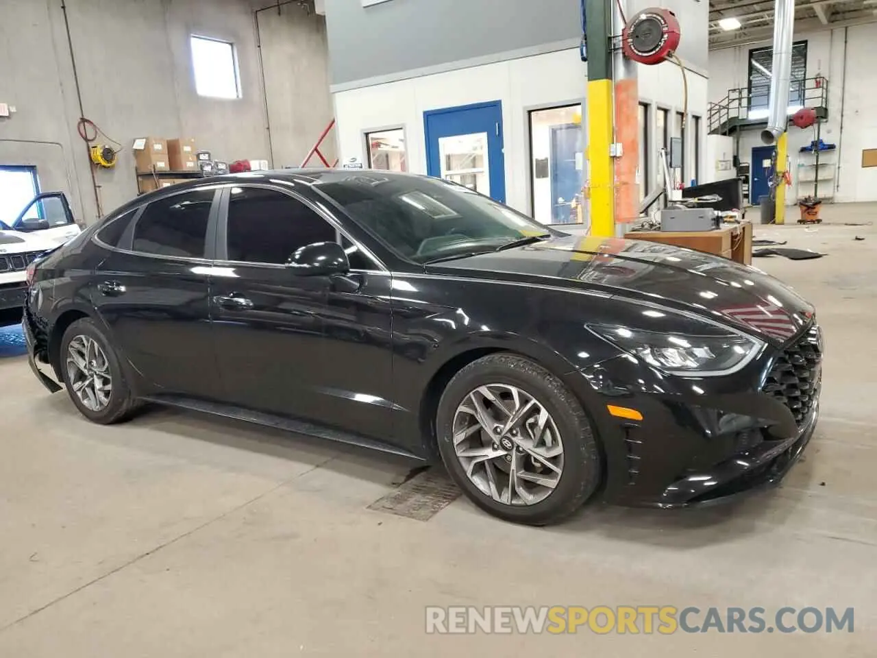 4 Photograph of a damaged car 5NPEF4JA6MH102415 HYUNDAI SONATA 2021