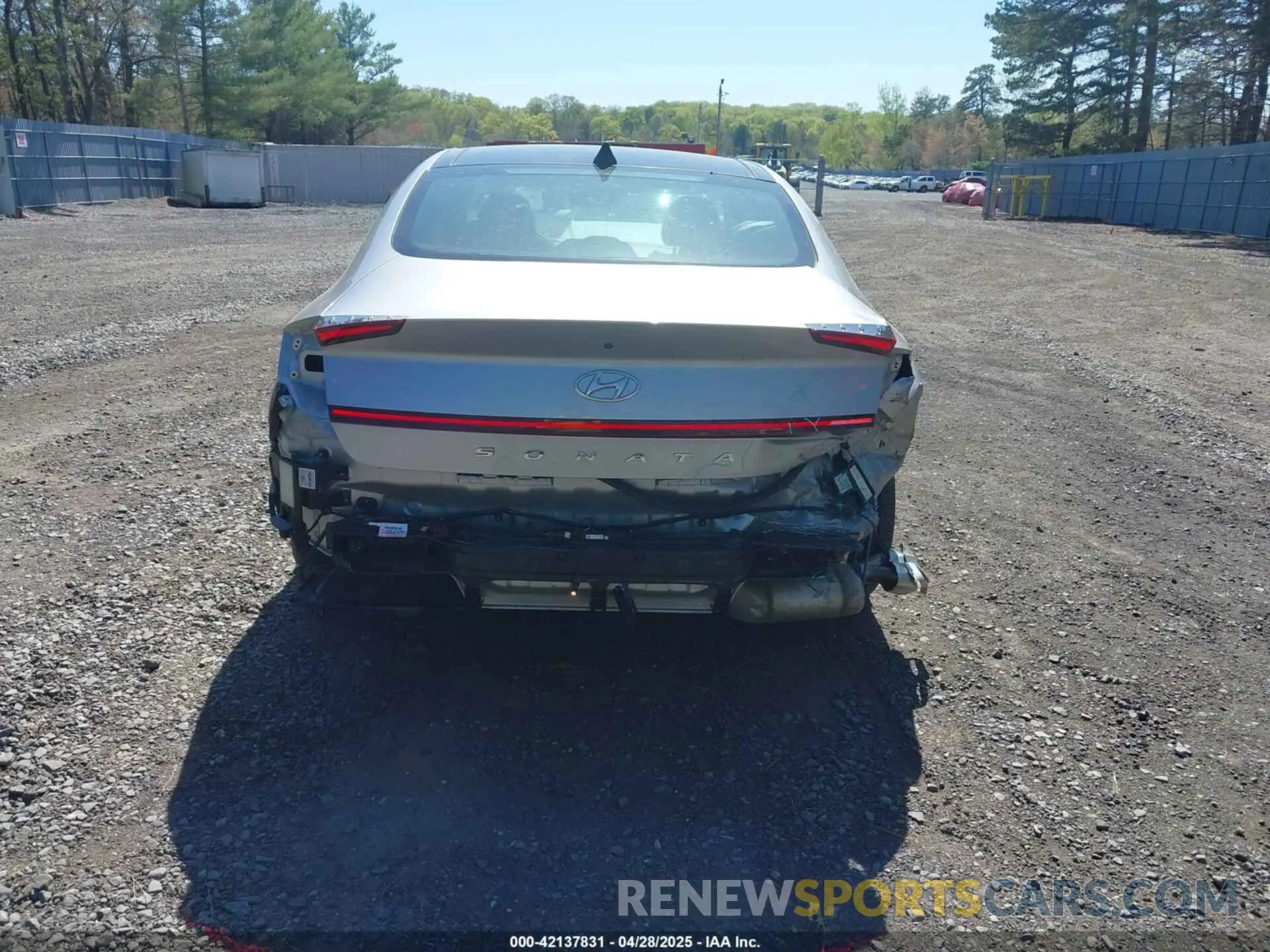 16 Photograph of a damaged car 5NPEF4JA7MH097046 HYUNDAI SONATA 2021