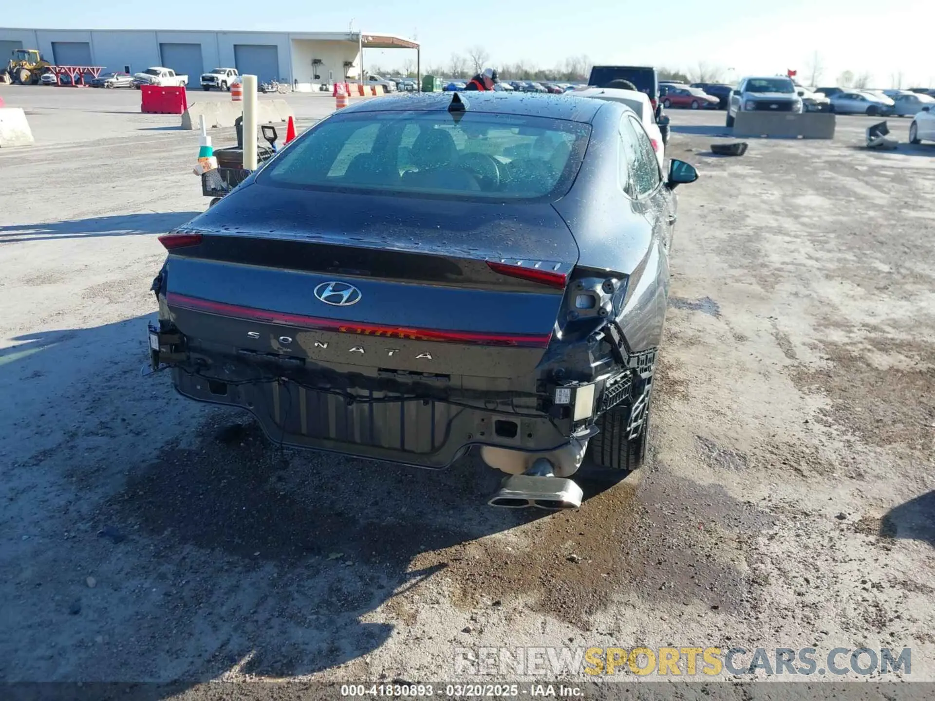 17 Photograph of a damaged car 5NPEF4JA9MH096982 HYUNDAI SONATA 2021