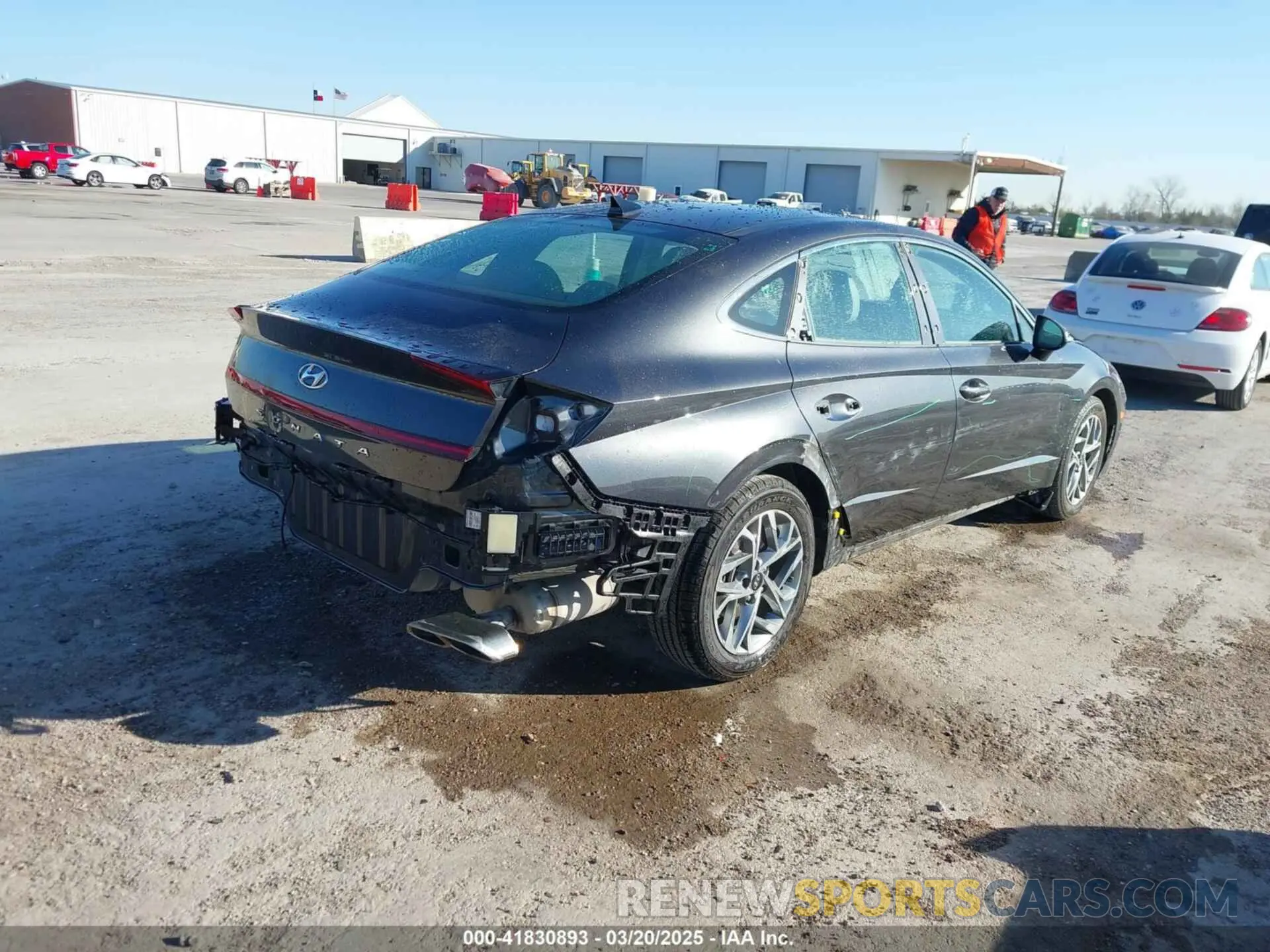 4 Photograph of a damaged car 5NPEF4JA9MH096982 HYUNDAI SONATA 2021