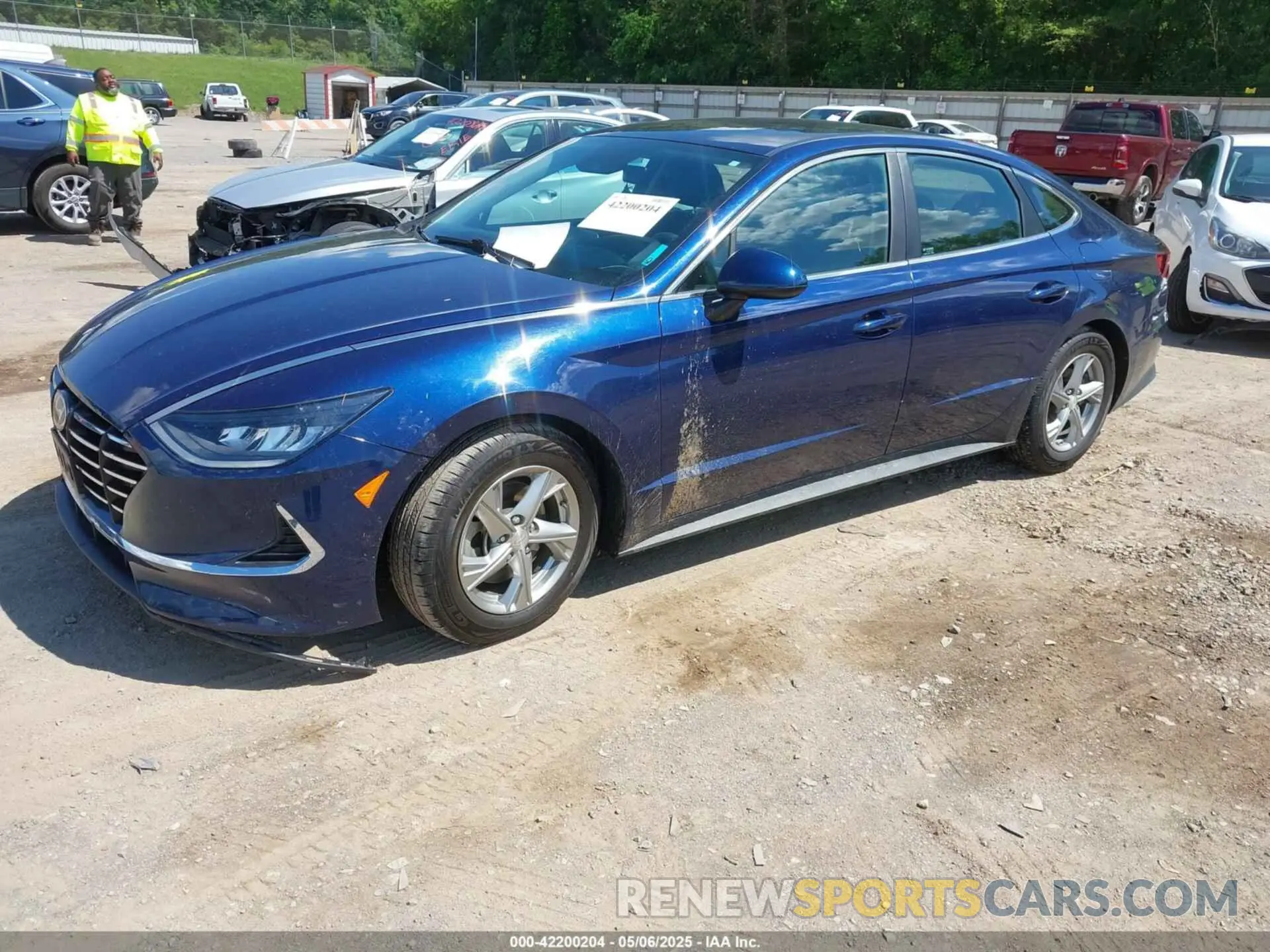 2 Photograph of a damaged car 5NPEG4JA0MH074995 HYUNDAI SONATA 2021
