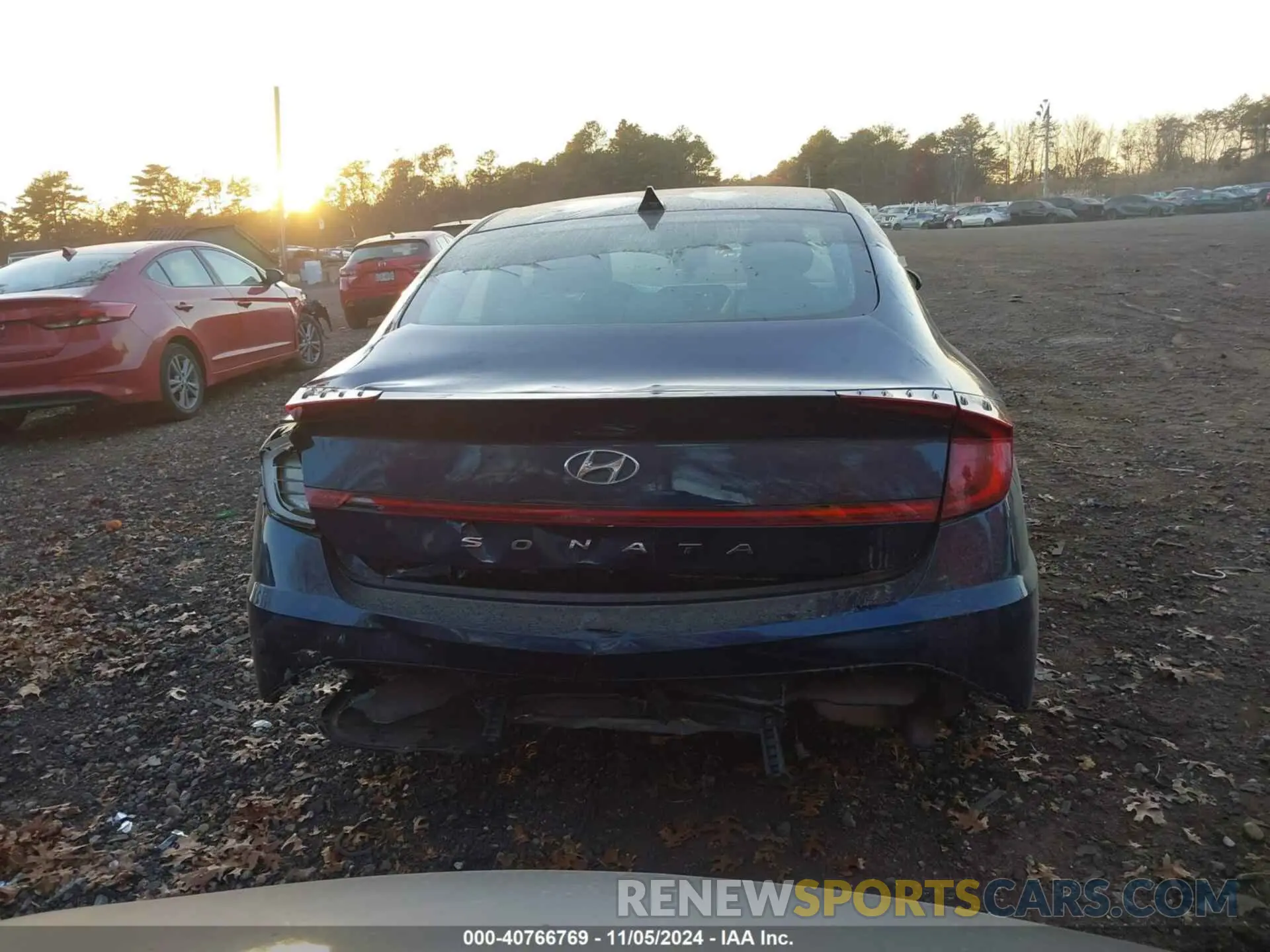 16 Photograph of a damaged car 5NPEG4JA0MH083423 HYUNDAI SONATA 2021