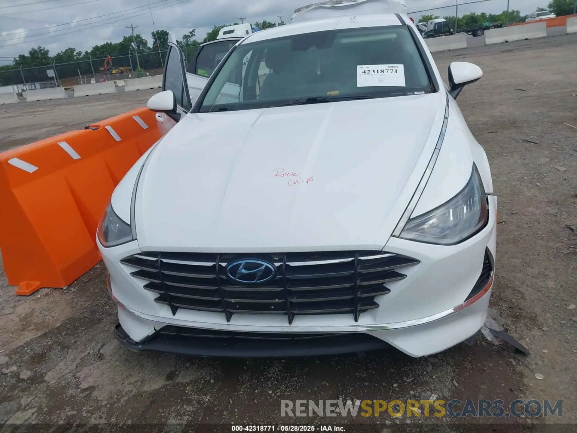13 Photograph of a damaged car 5NPEG4JA0MH105064 HYUNDAI SONATA 2021