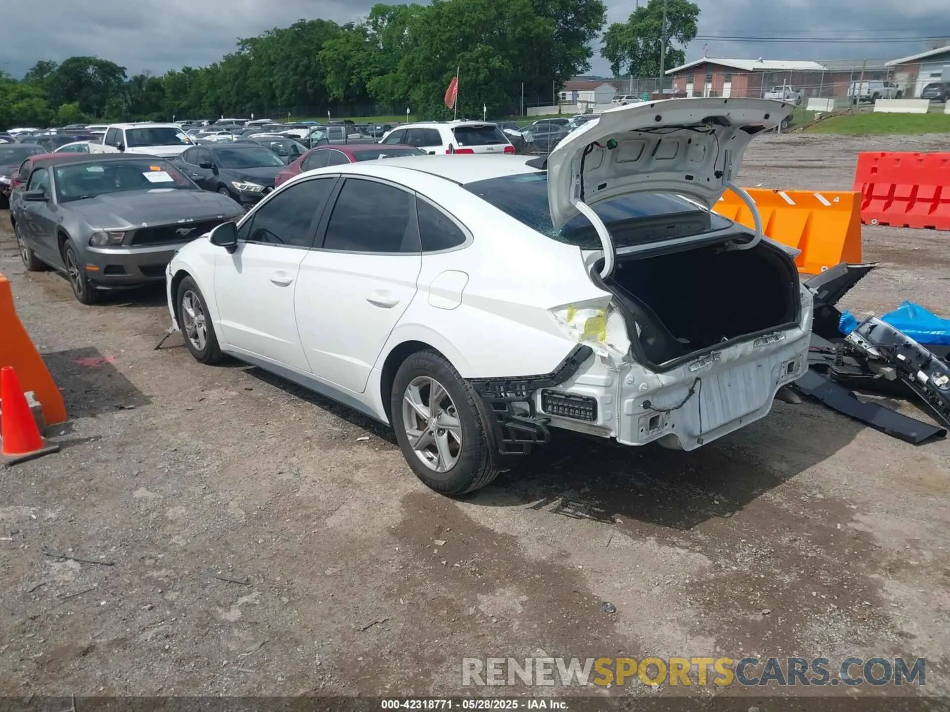 3 Photograph of a damaged car 5NPEG4JA0MH105064 HYUNDAI SONATA 2021
