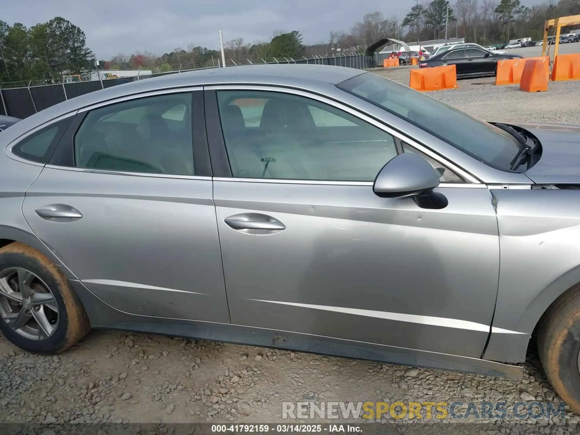 13 Photograph of a damaged car 5NPEG4JA0MH108871 HYUNDAI SONATA 2021