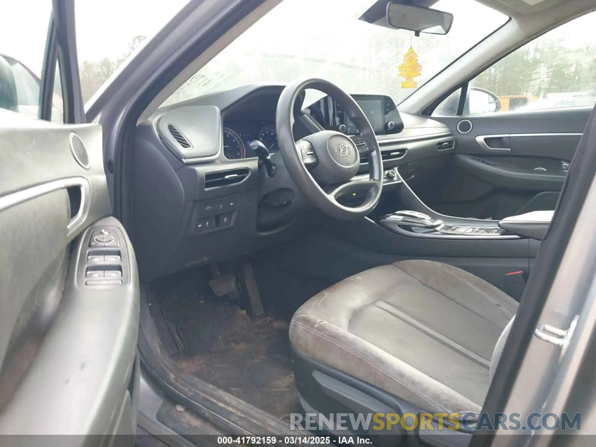 5 Photograph of a damaged car 5NPEG4JA0MH108871 HYUNDAI SONATA 2021