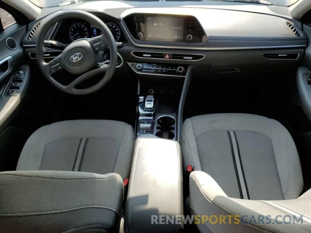 8 Photograph of a damaged car 5NPEG4JA0MH111690 HYUNDAI SONATA 2021