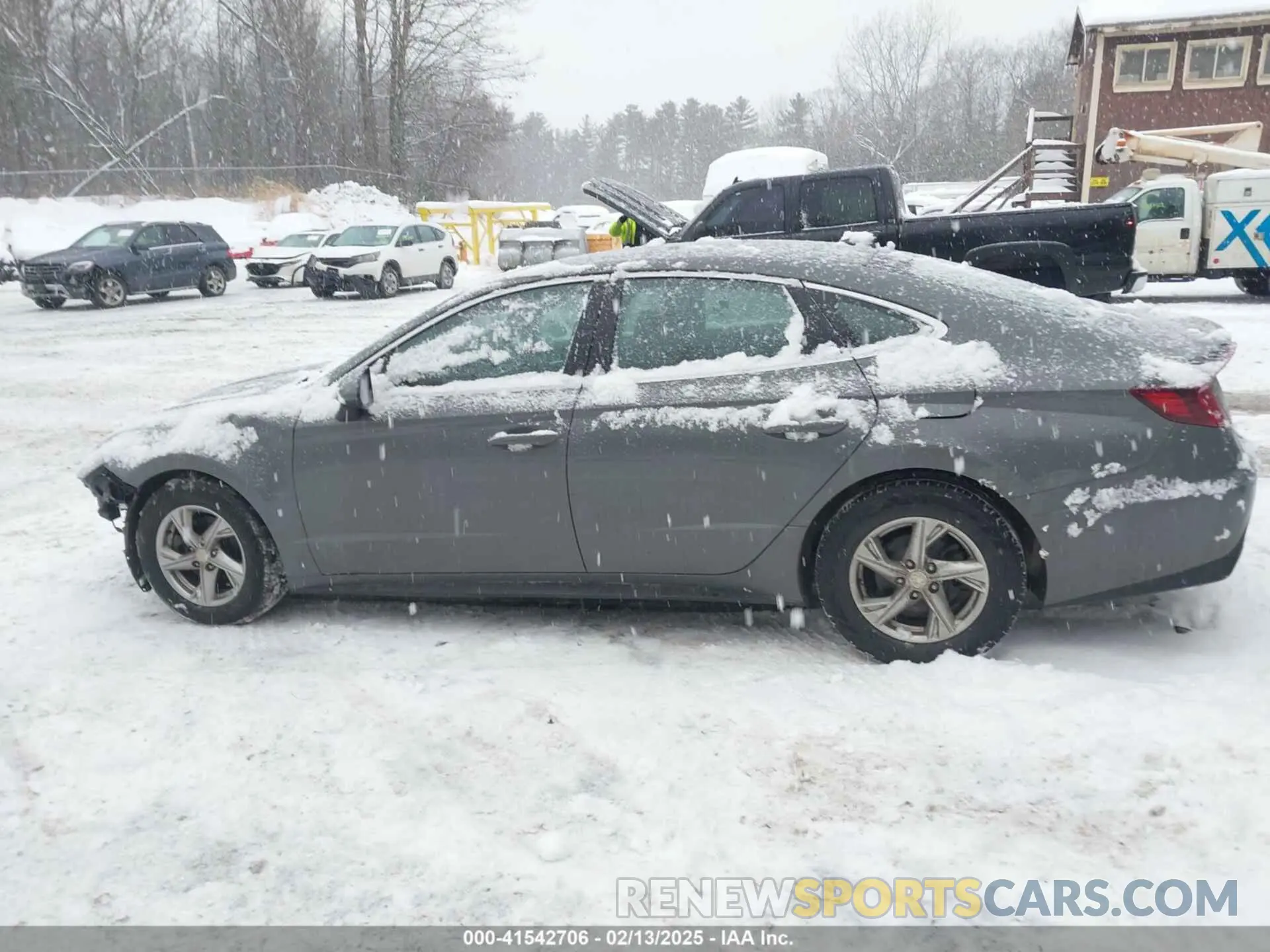 14 Photograph of a damaged car 5NPEG4JA1MH069675 HYUNDAI SONATA 2021