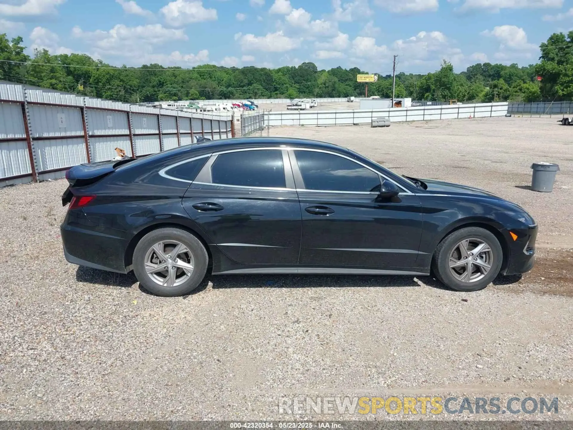 14 Photograph of a damaged car 5NPEG4JA1MH079669 HYUNDAI SONATA 2021
