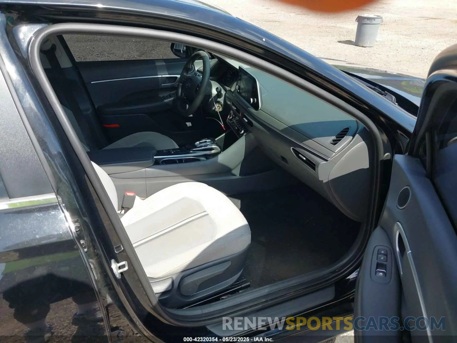 5 Photograph of a damaged car 5NPEG4JA1MH079669 HYUNDAI SONATA 2021