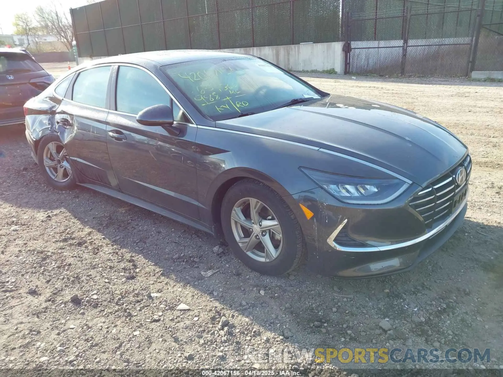 1 Photograph of a damaged car 5NPEG4JA1MH081972 HYUNDAI SONATA 2021