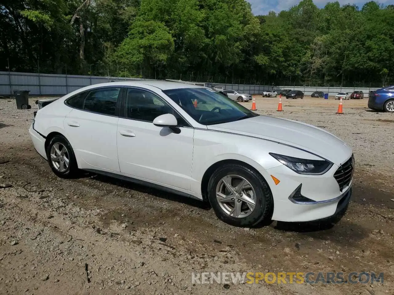 4 Photograph of a damaged car 5NPEG4JA1MH104599 HYUNDAI SONATA 2021