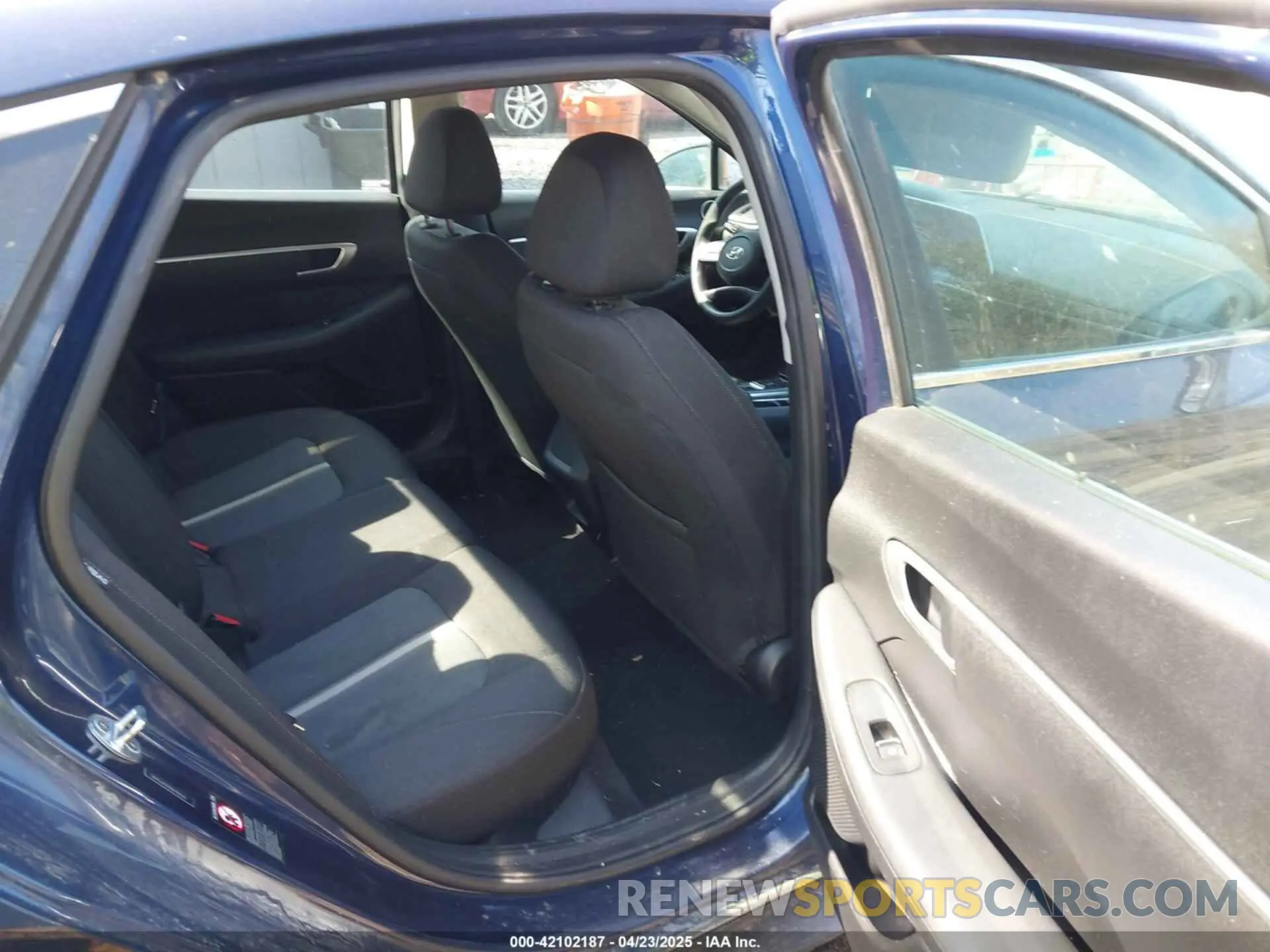 8 Photograph of a damaged car 5NPEG4JA1MH109561 HYUNDAI SONATA 2021