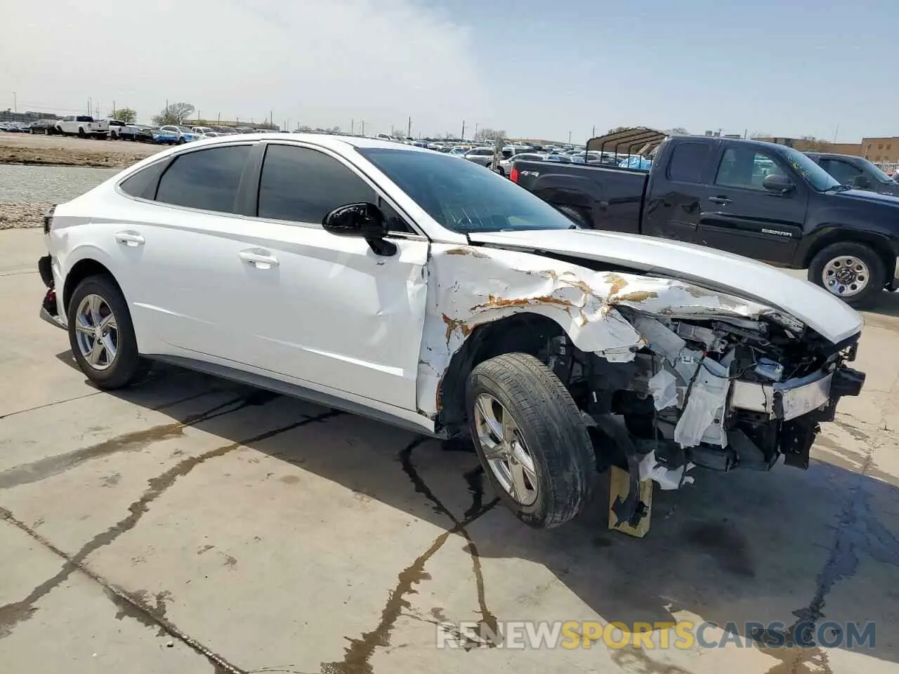 4 Photograph of a damaged car 5NPEG4JA1MH119412 HYUNDAI SONATA 2021