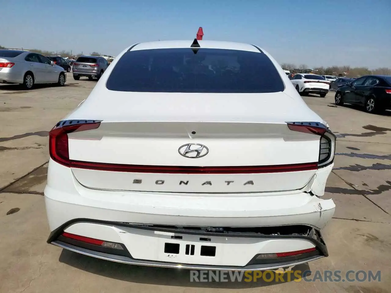 6 Photograph of a damaged car 5NPEG4JA1MH119412 HYUNDAI SONATA 2021