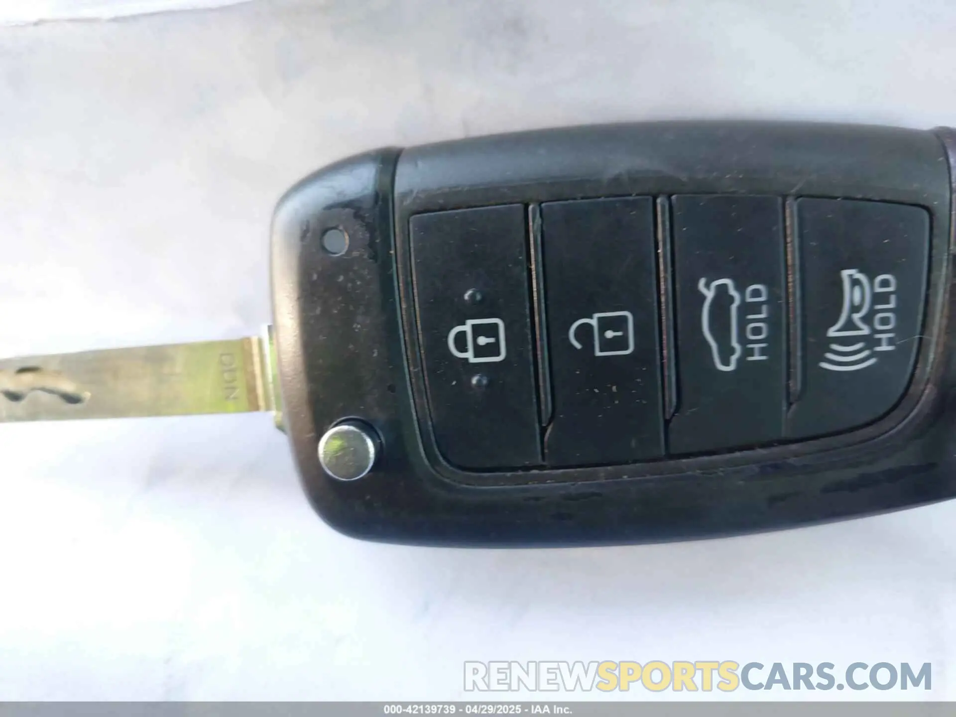 11 Photograph of a damaged car 5NPEG4JA2MH081009 HYUNDAI SONATA 2021