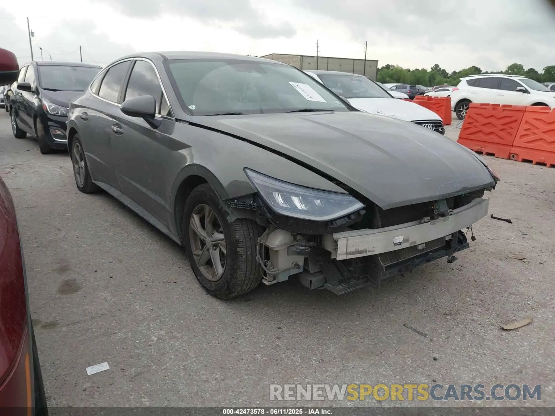 1 Photograph of a damaged car 5NPEG4JA2MH103882 HYUNDAI SONATA 2021