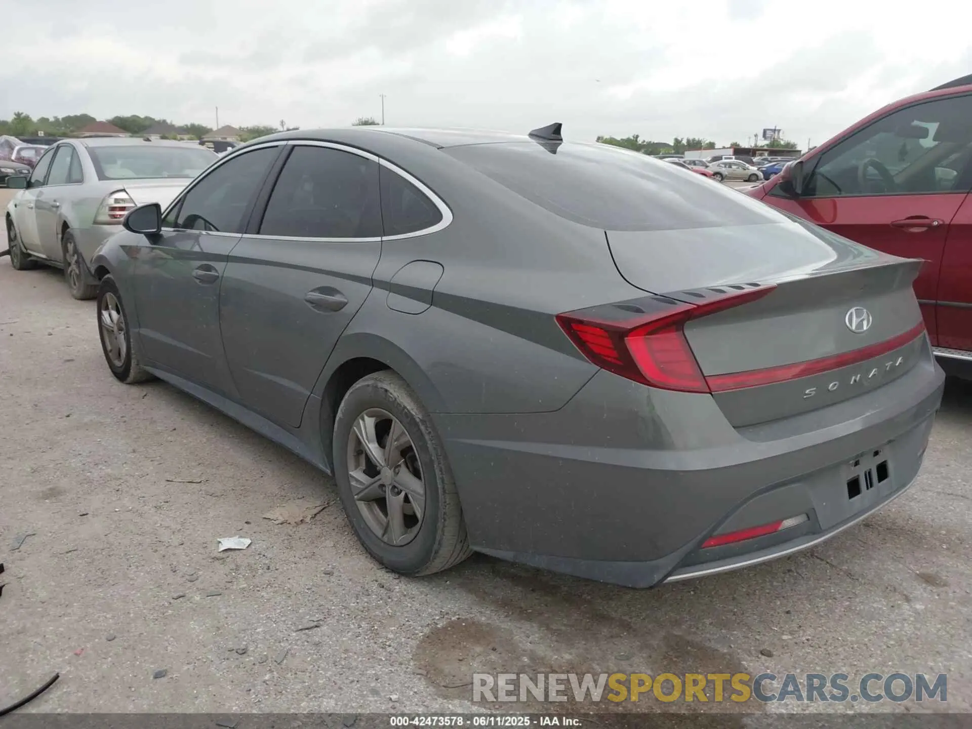 3 Photograph of a damaged car 5NPEG4JA2MH103882 HYUNDAI SONATA 2021