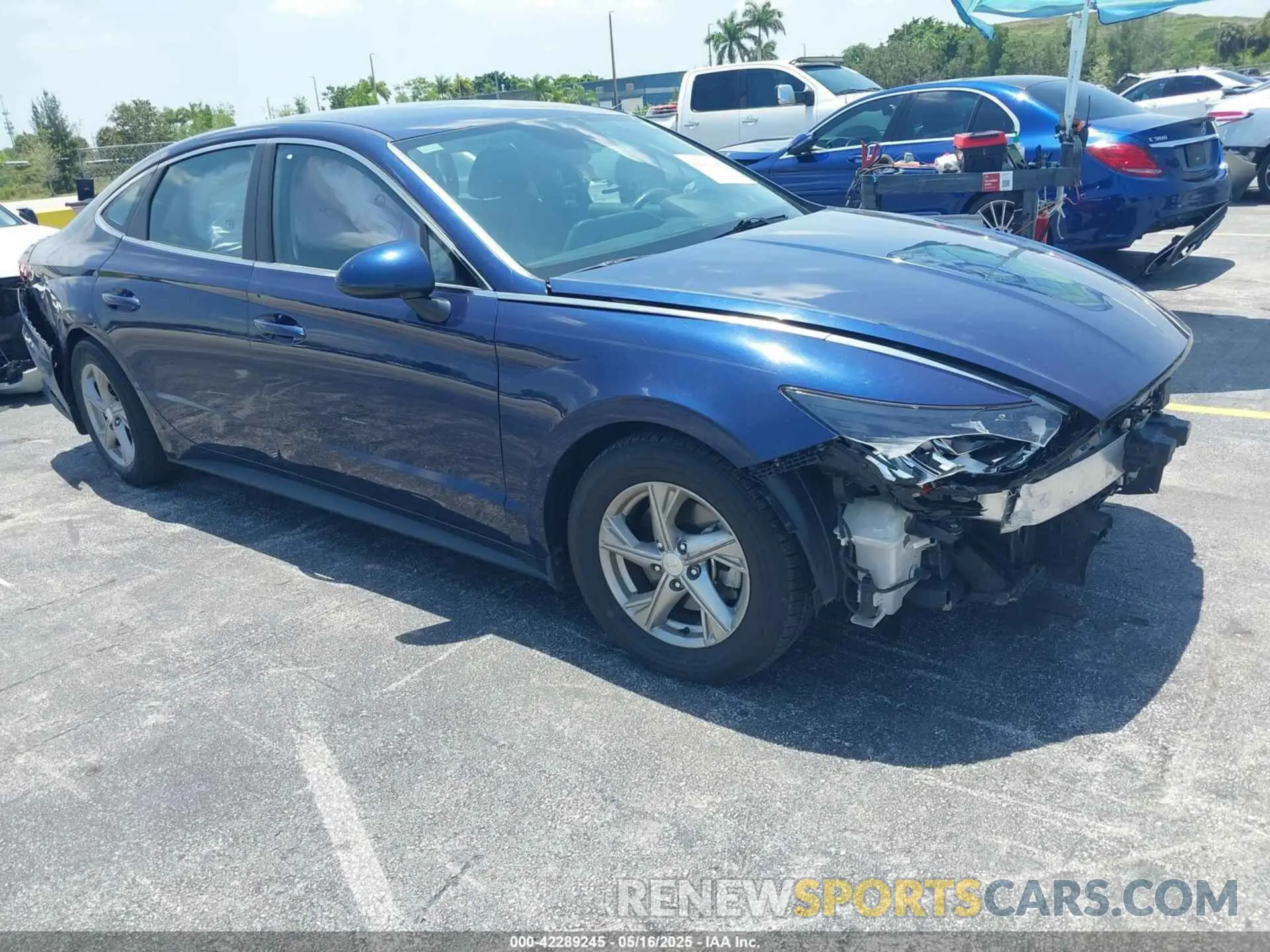 1 Photograph of a damaged car 5NPEG4JA2MH122402 HYUNDAI SONATA 2021