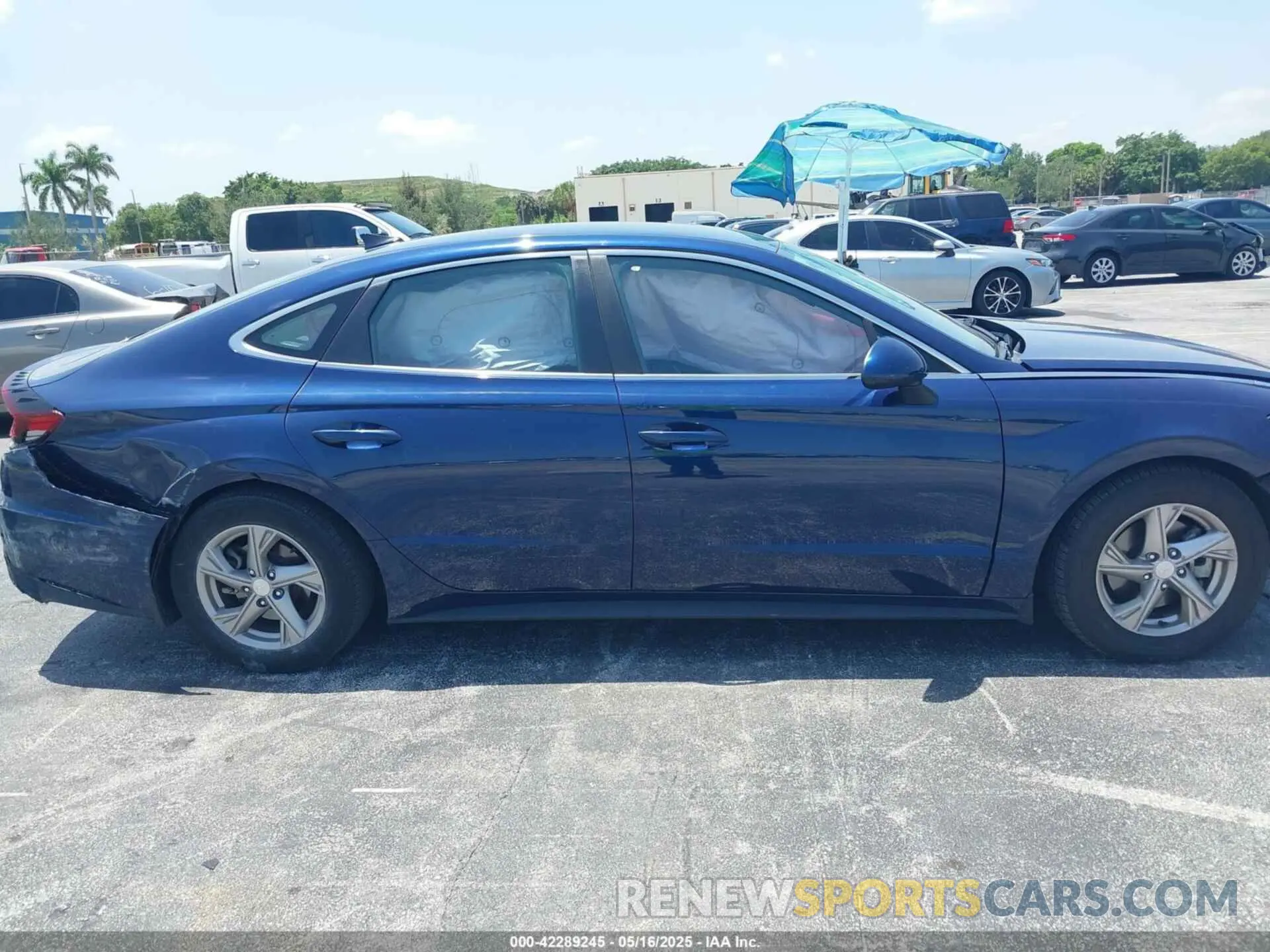 14 Photograph of a damaged car 5NPEG4JA2MH122402 HYUNDAI SONATA 2021